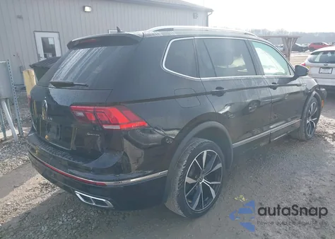 2024 Volkswagen Tiguan 2.0T Sel R-Line z USA, uszkodzony, nr VIN 3VV4B7AX7RM072339